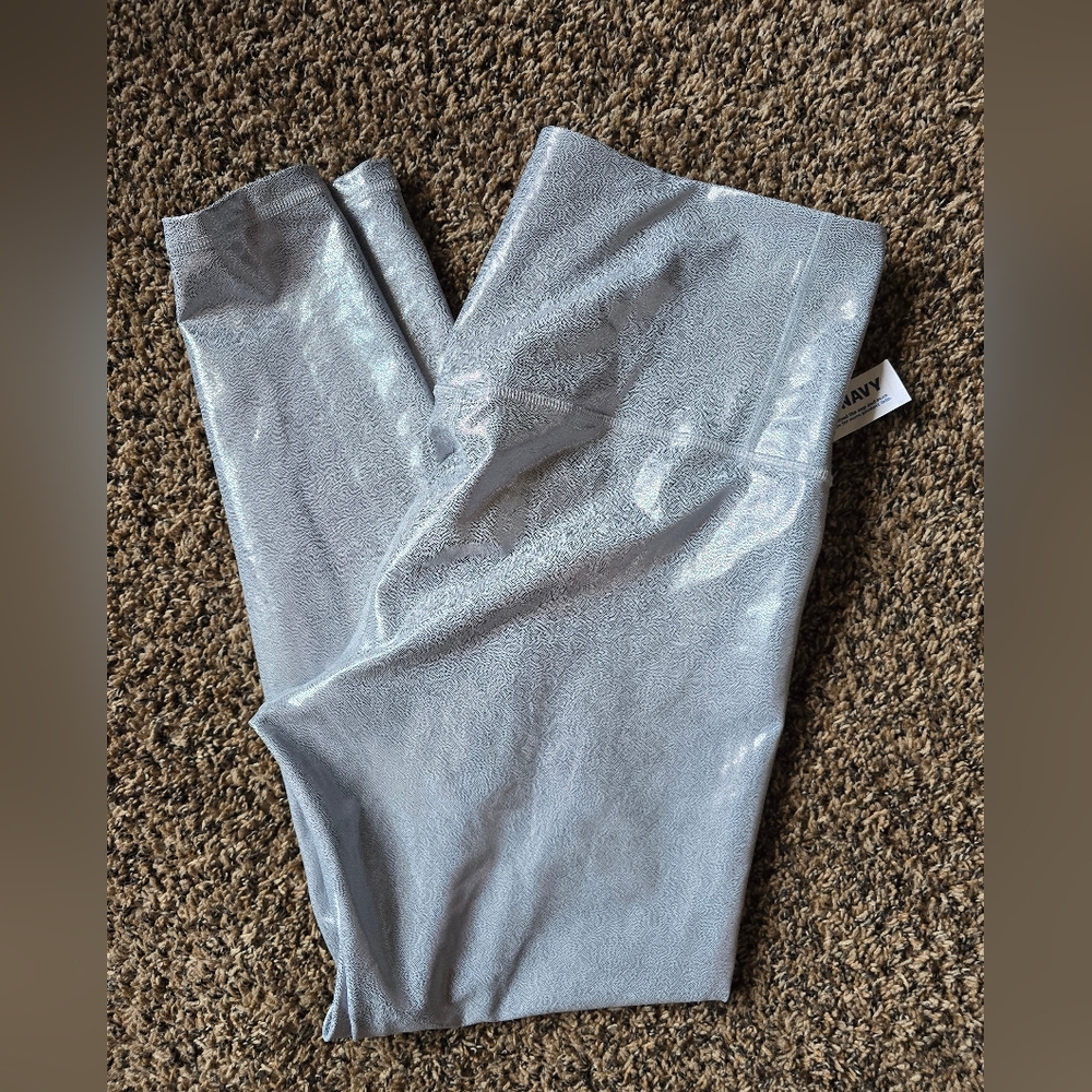 Old Navy Metallic Silver Extra High-Rise Leggings Power SOF5